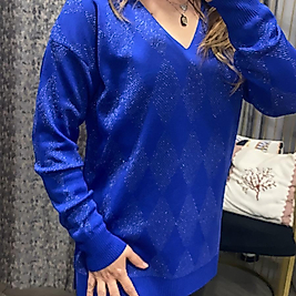 V Yaka Simli Baklava Desenli İnce Triko Kazak