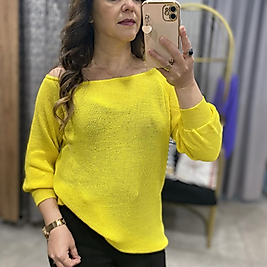 Tek Omuz Olan İnce Sarı Triko Kazak